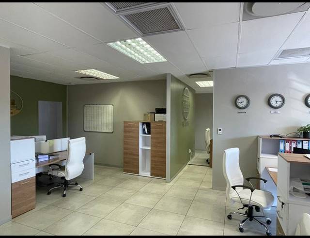 BUSINESS PROPERTY TO RENT IN MIDSTREAM ESTATE